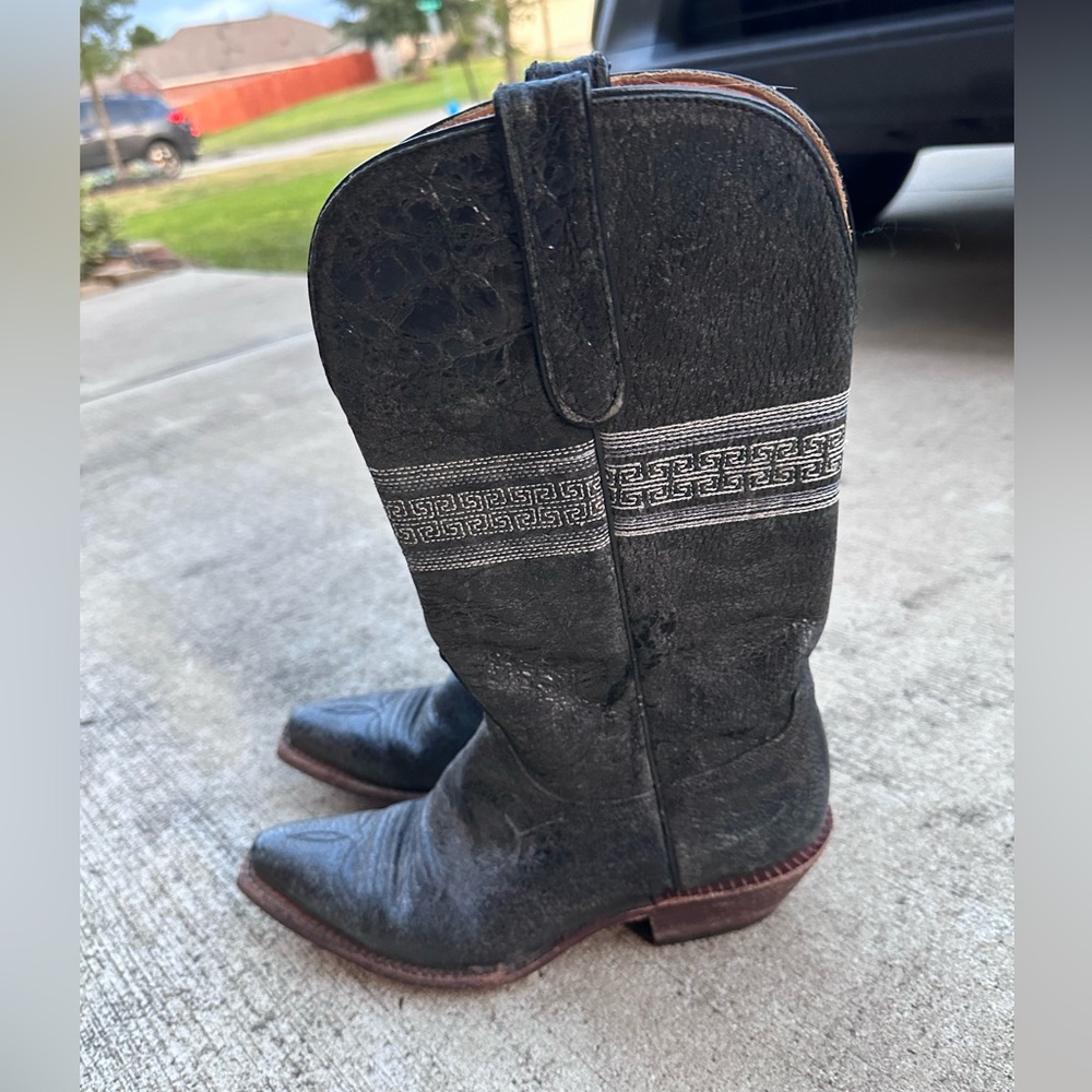 Ferrini Cowgirl boots women’s sz 7 leather
Cowboy boots
Western wear